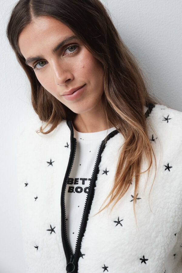 Women'secret Bata corta con estrellas bordadas marfil