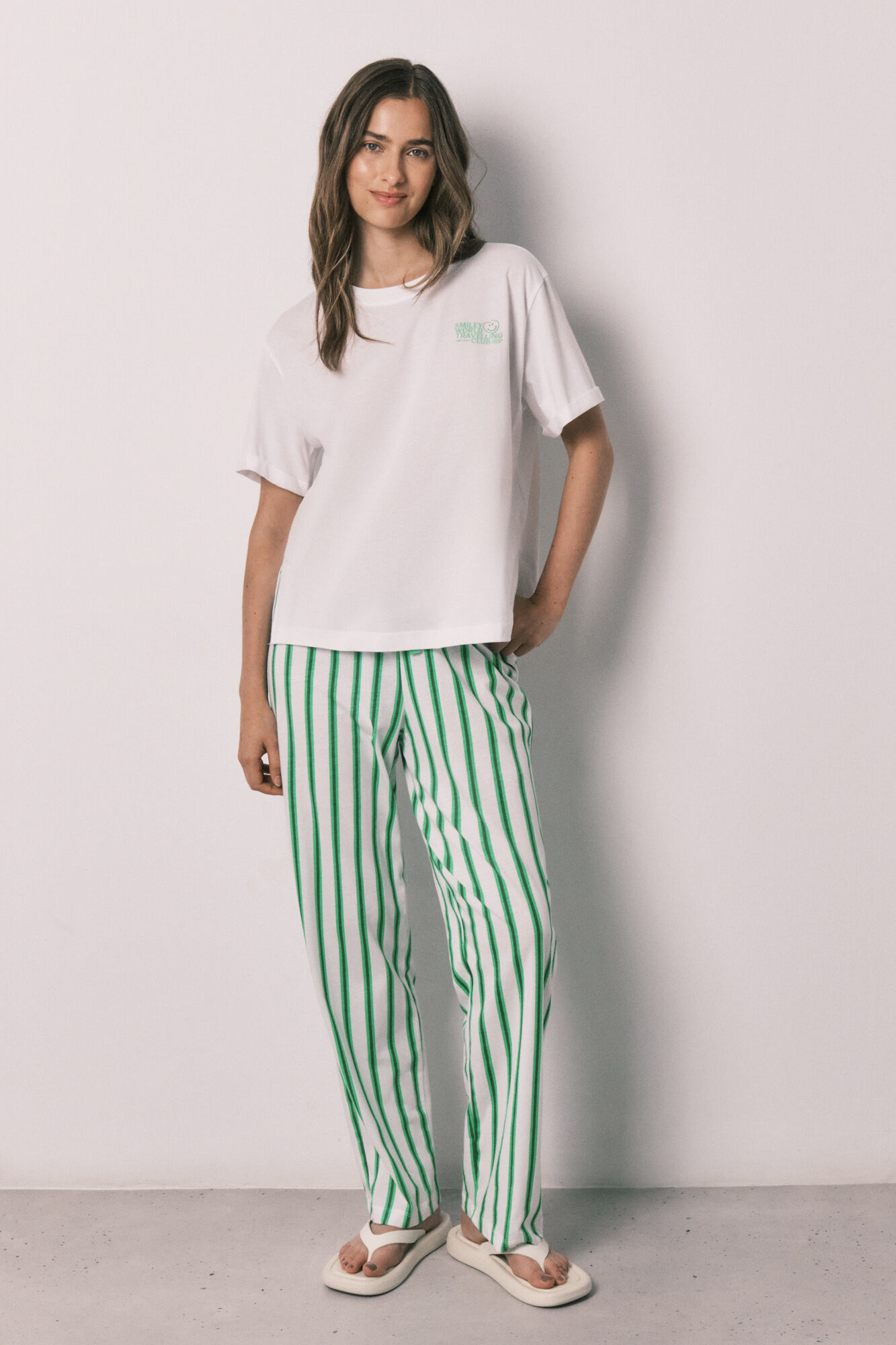 Women'secret Pijama larga SmileyWorld&reg; de rayas verde