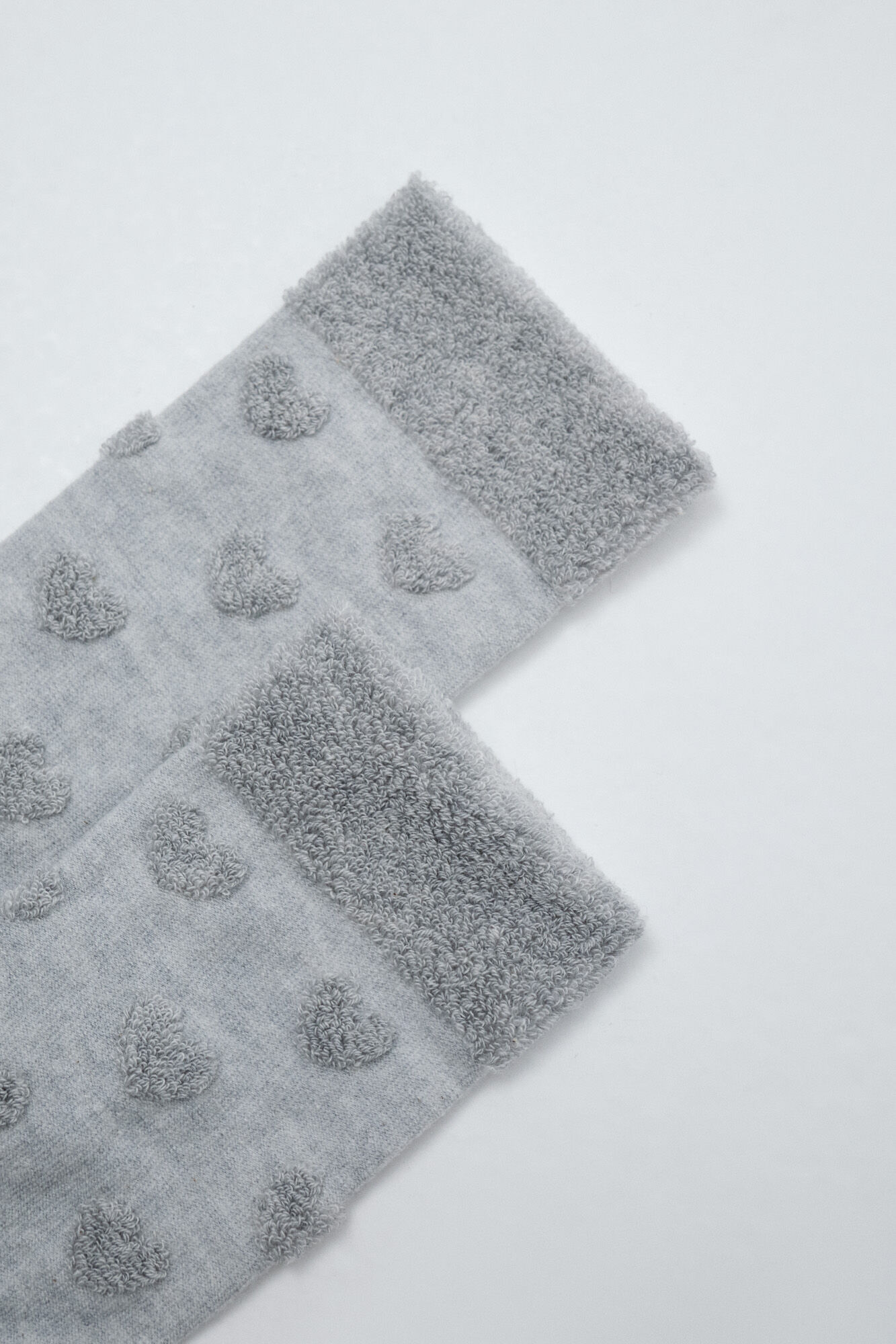Women'secret Calcetines largos con textura de corazones gris