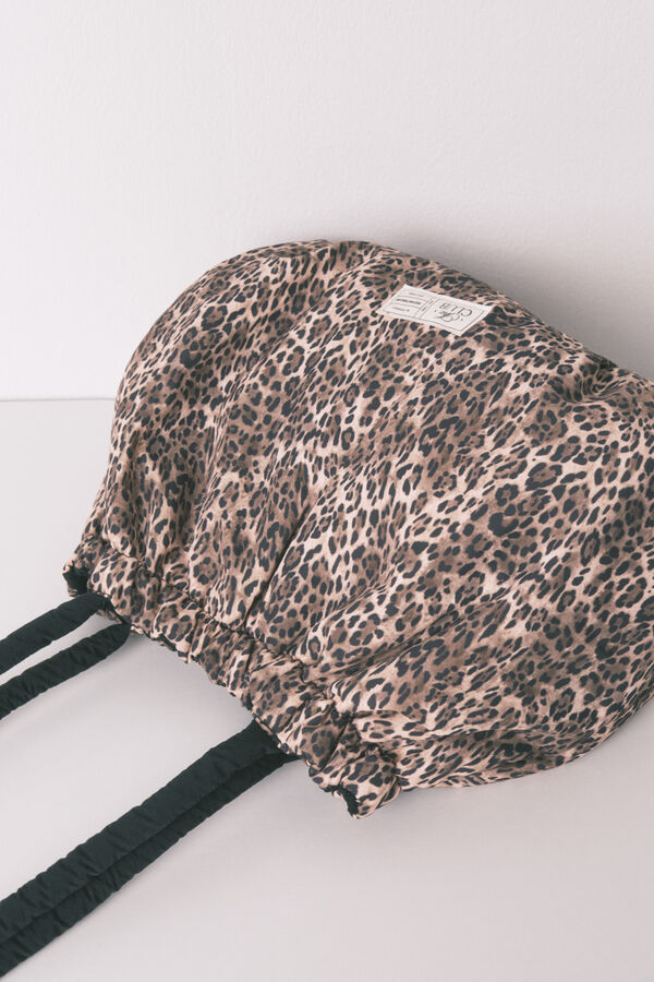 Women'secret Bolsa de bolsa reversible de nailon con estampado animal. estampado