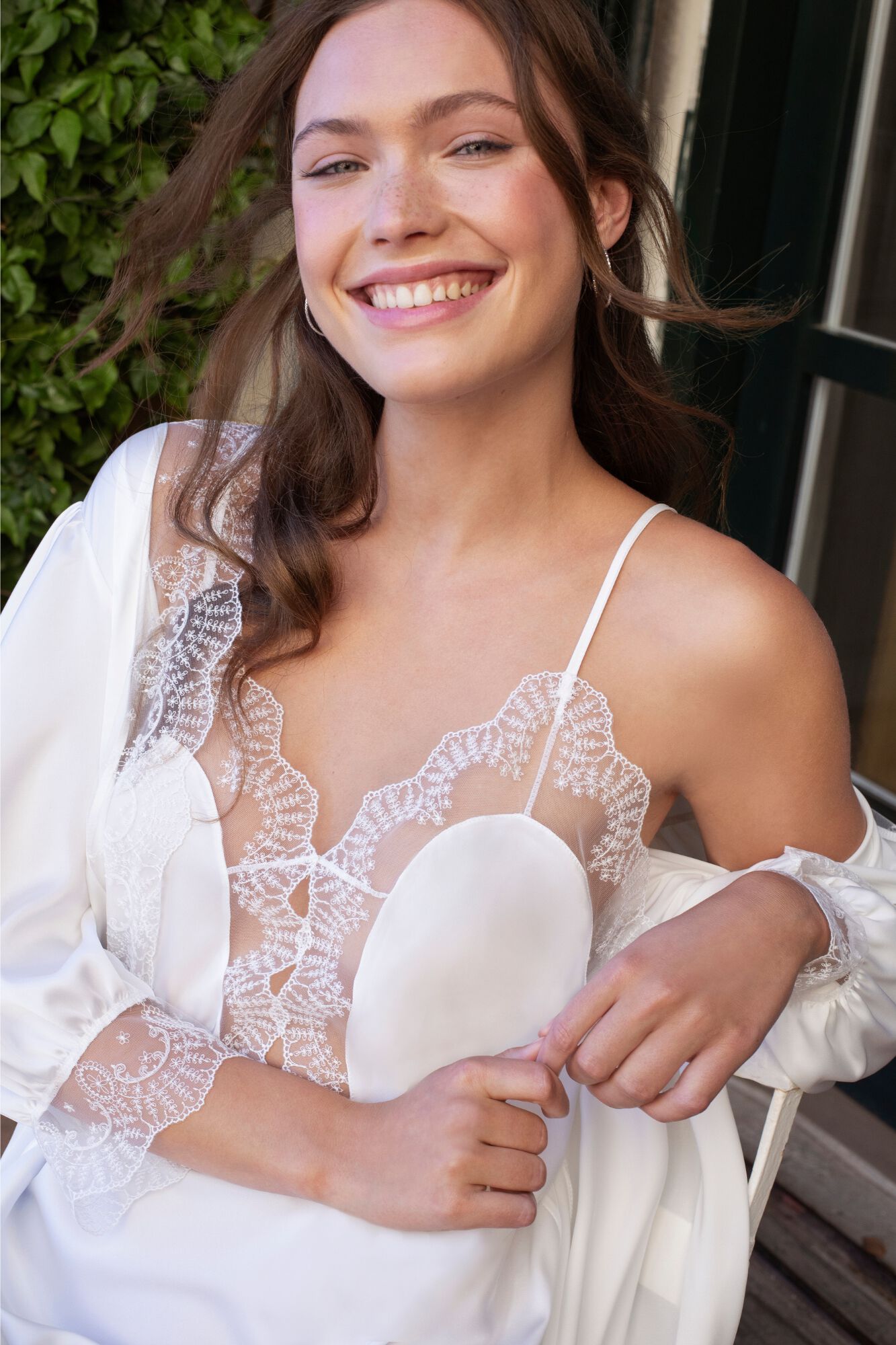Ivette Bridal Camis&oacute;n corto de crepe noa