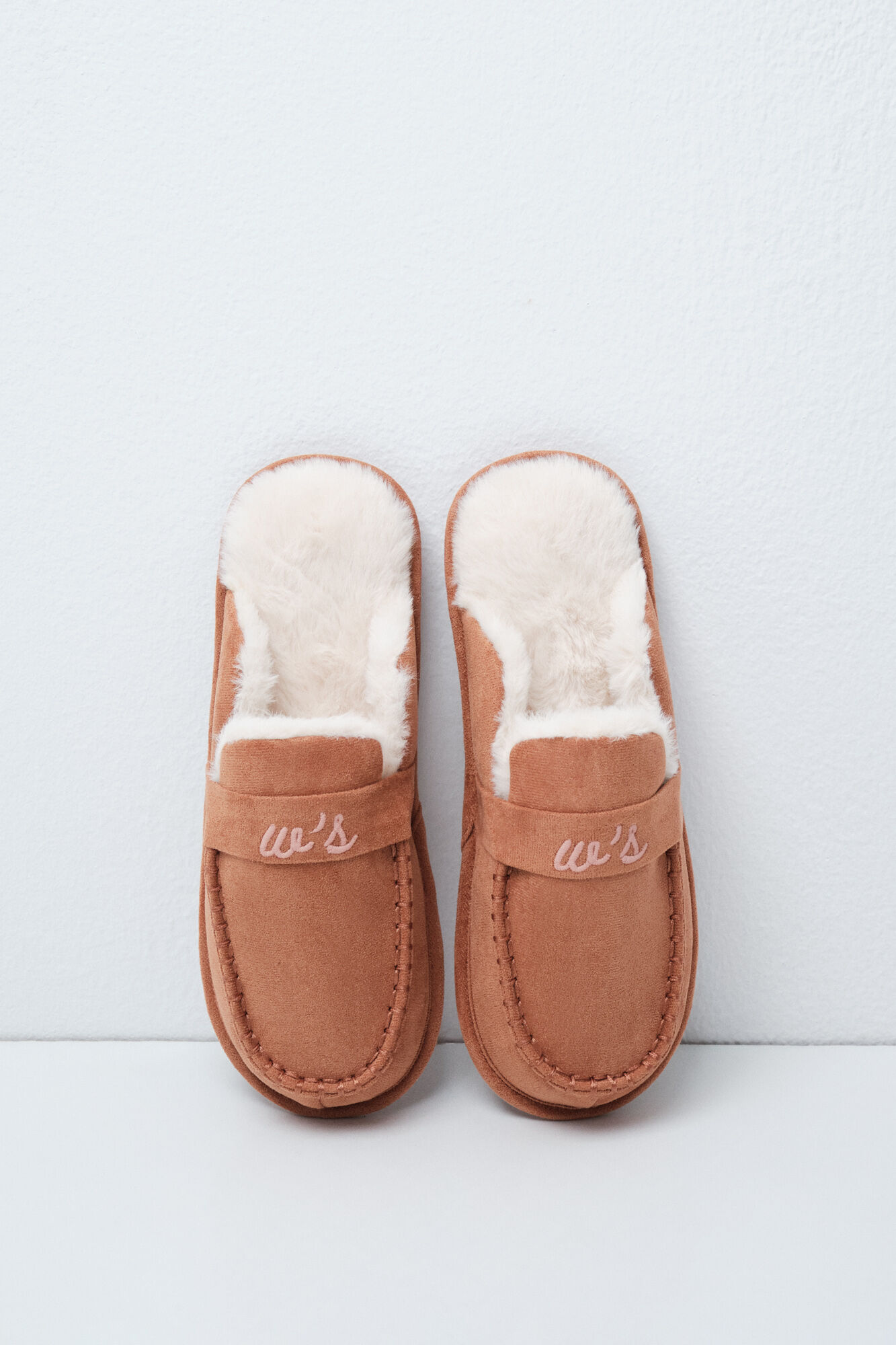 Women'secret Pantuflas mocas&iacute;n forradas caf&eacute;