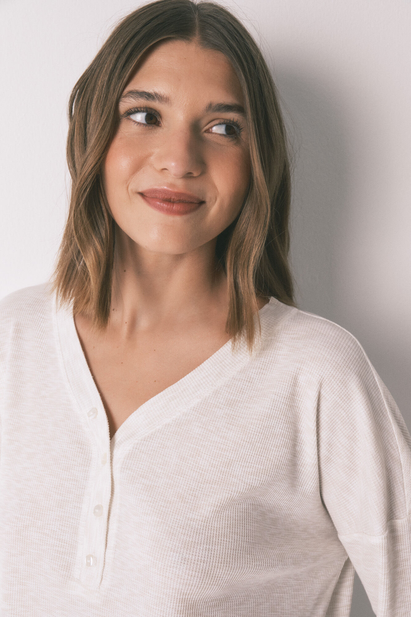 Women'secret Playera de manga larga con estampado de gofre color marfil