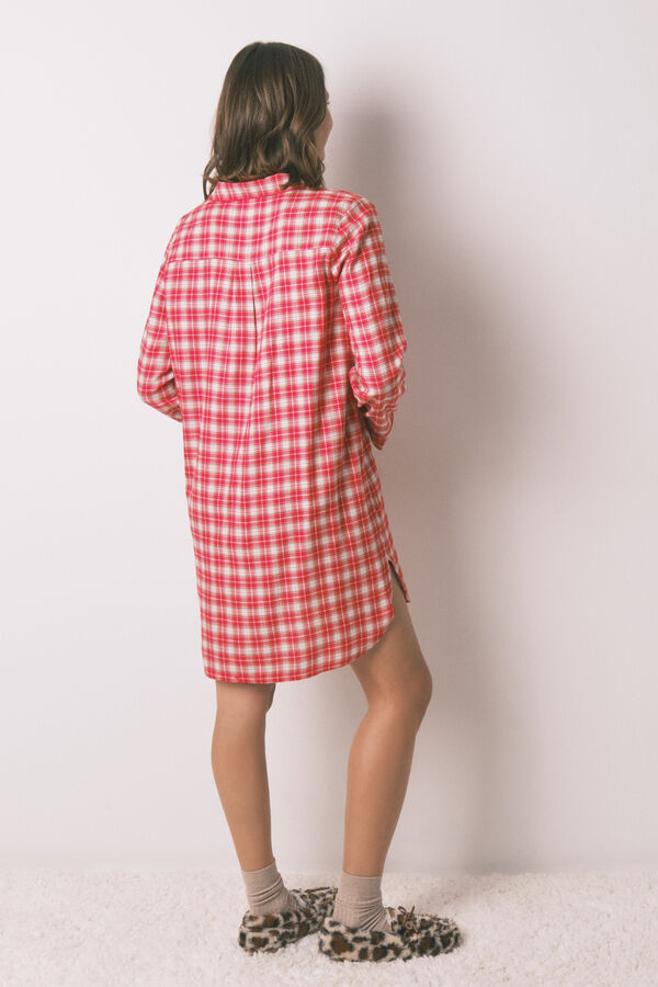 Women'secret Camis&oacute;n corto con estampado de cuadros de Snoopy rojo