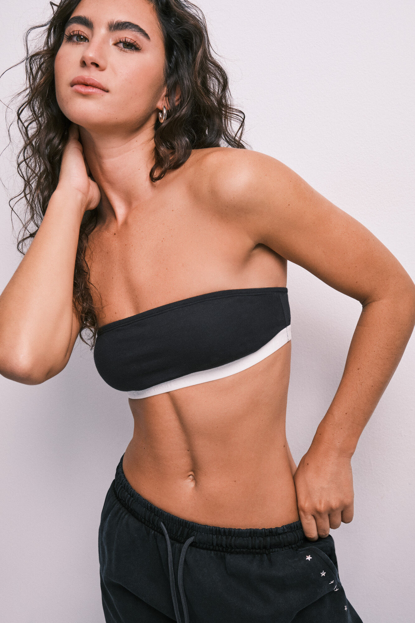 HI&BYE Brasier top bandeau negro