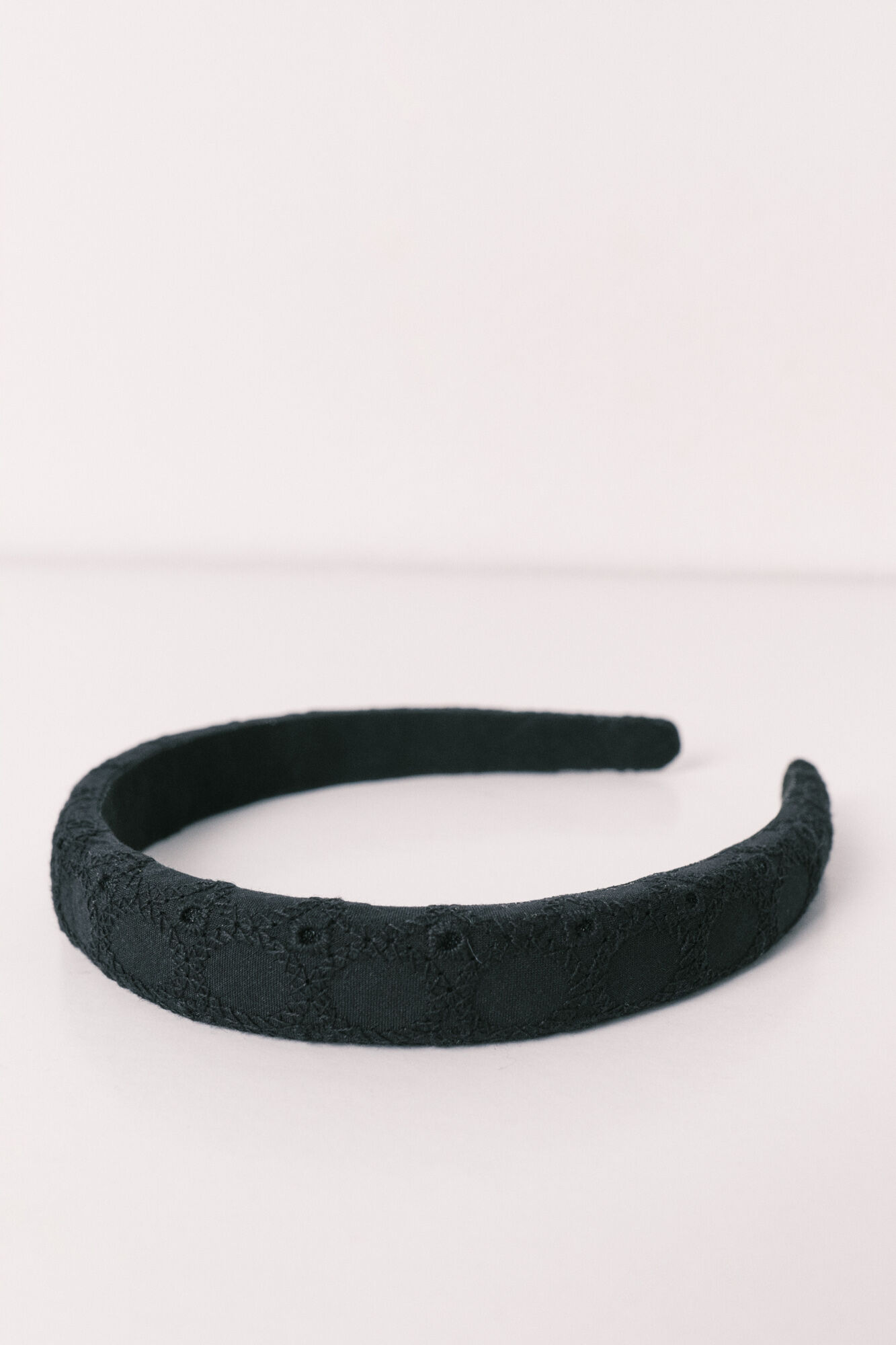Women'secret Diadema de pelo bordado suizo negro