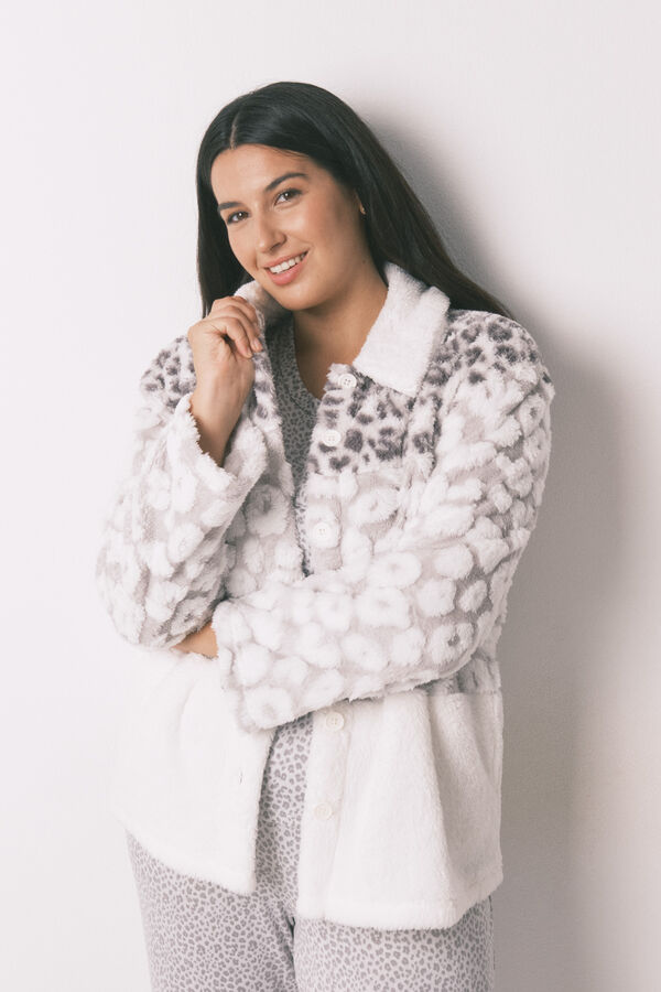 Women'secret Bata short de borrego con animal print tricolor marfil