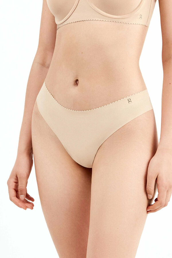 Gisela Panty tanga invisible microfibra caf&eacute;