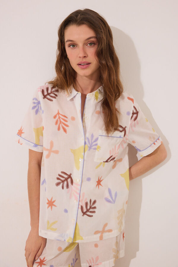 Womensecret Pijama camisera short clásico en viscosa integral con hojas estampado