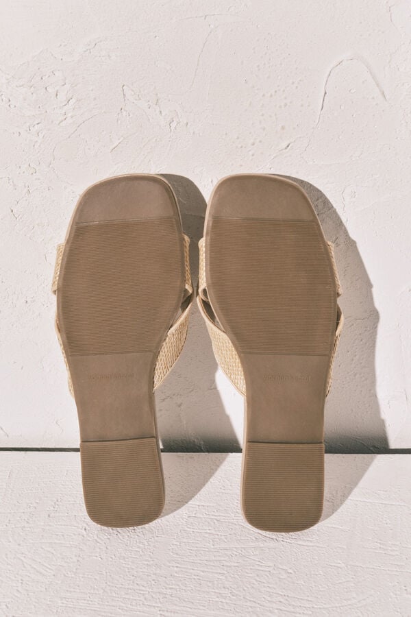 Women'secret Sandalias de pala de rafia beige caf&eacute;
