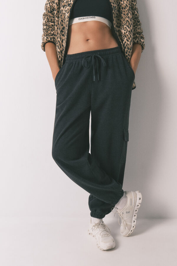 Women'secret Pantalón largo zanahoria en felpa fina gris gris