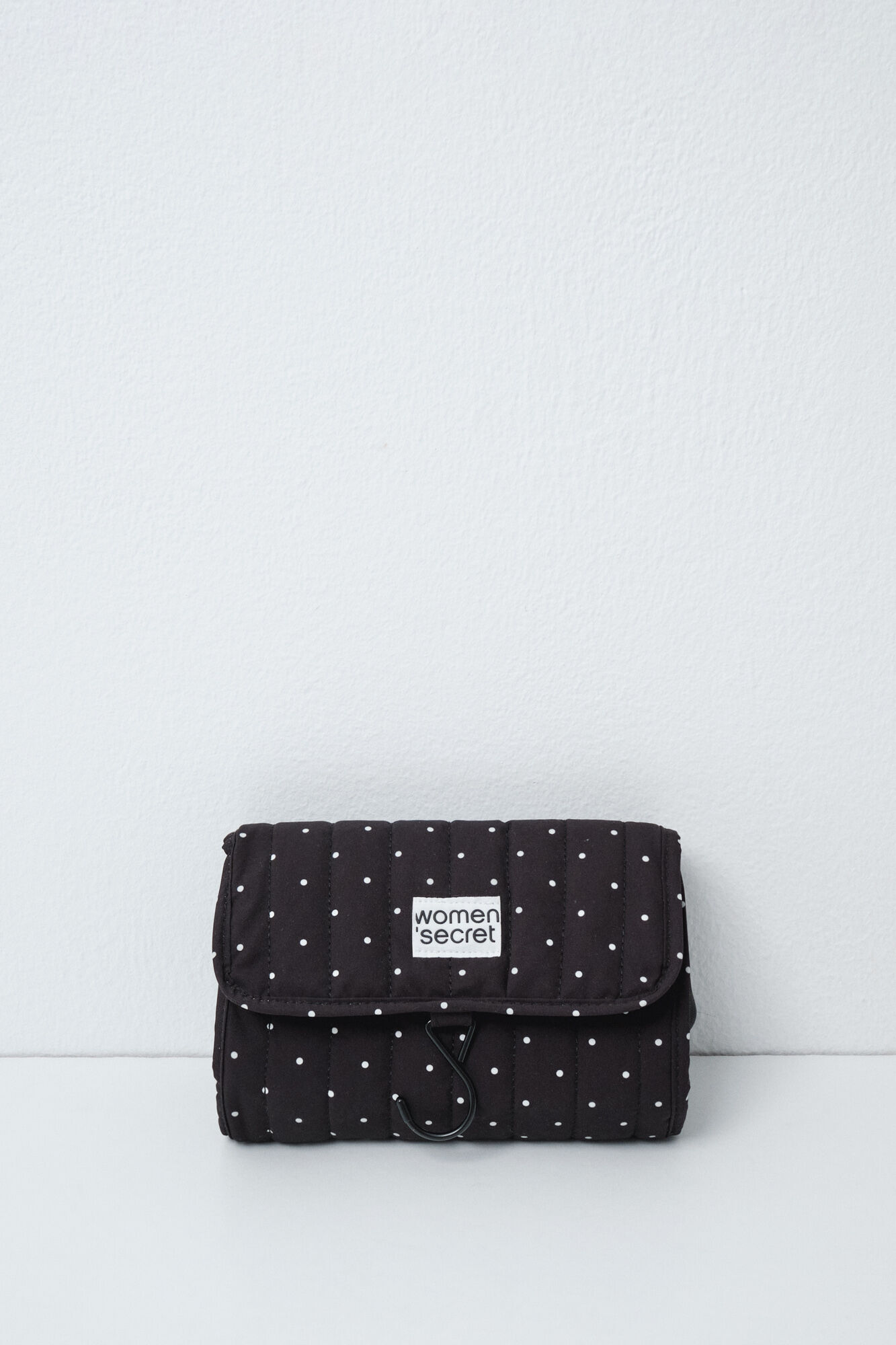 Women'secret Pack neceser cartera negra de puntos