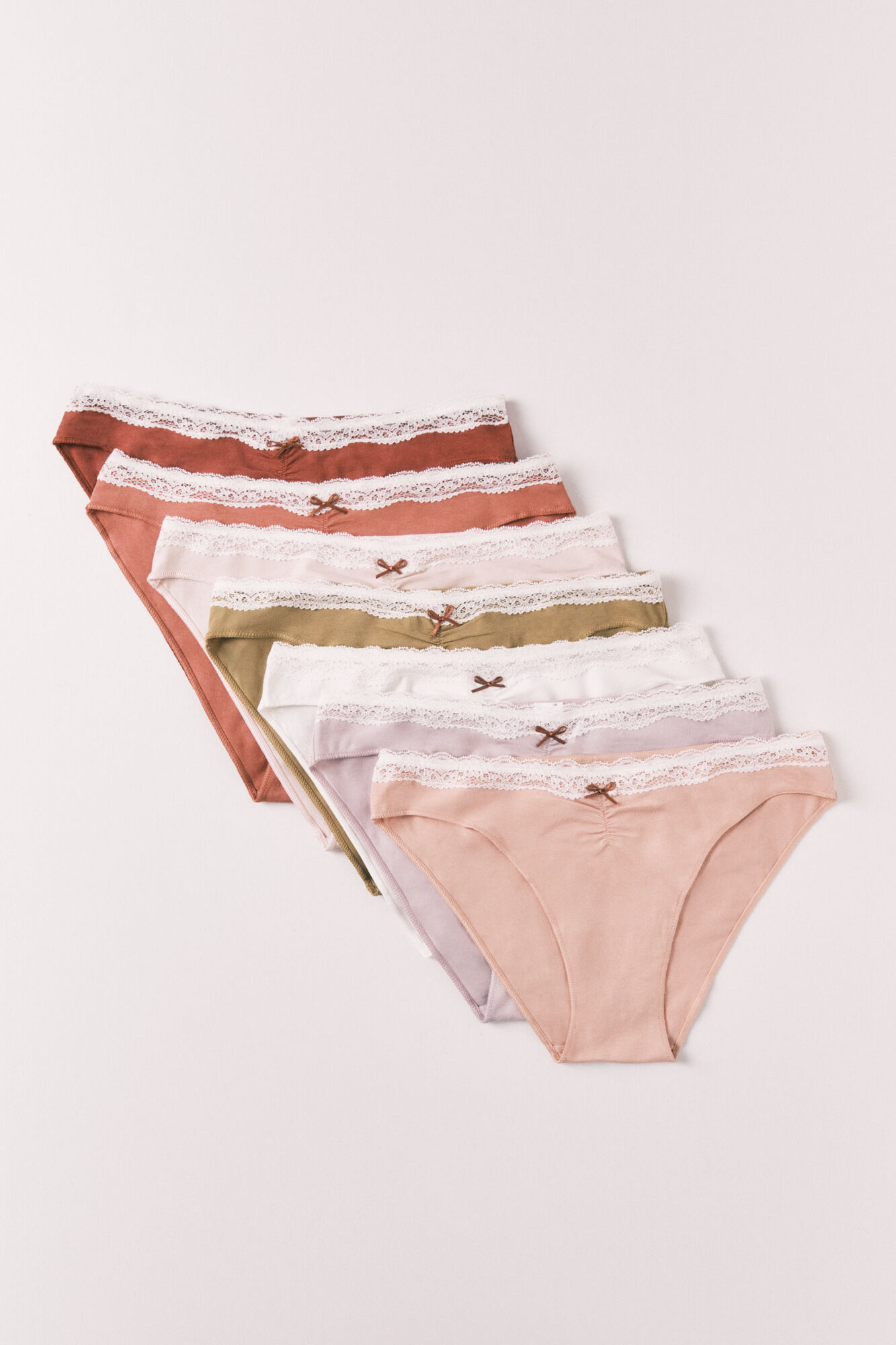 Women'secret Pack 7 panties cl&aacute;sicas de algod&oacute;n lisas con encaje