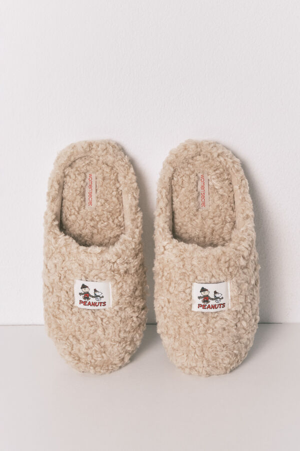 Women'secret Pack de regalo de pantuflas para casa de borrego de Snoopy y antifaz marfil