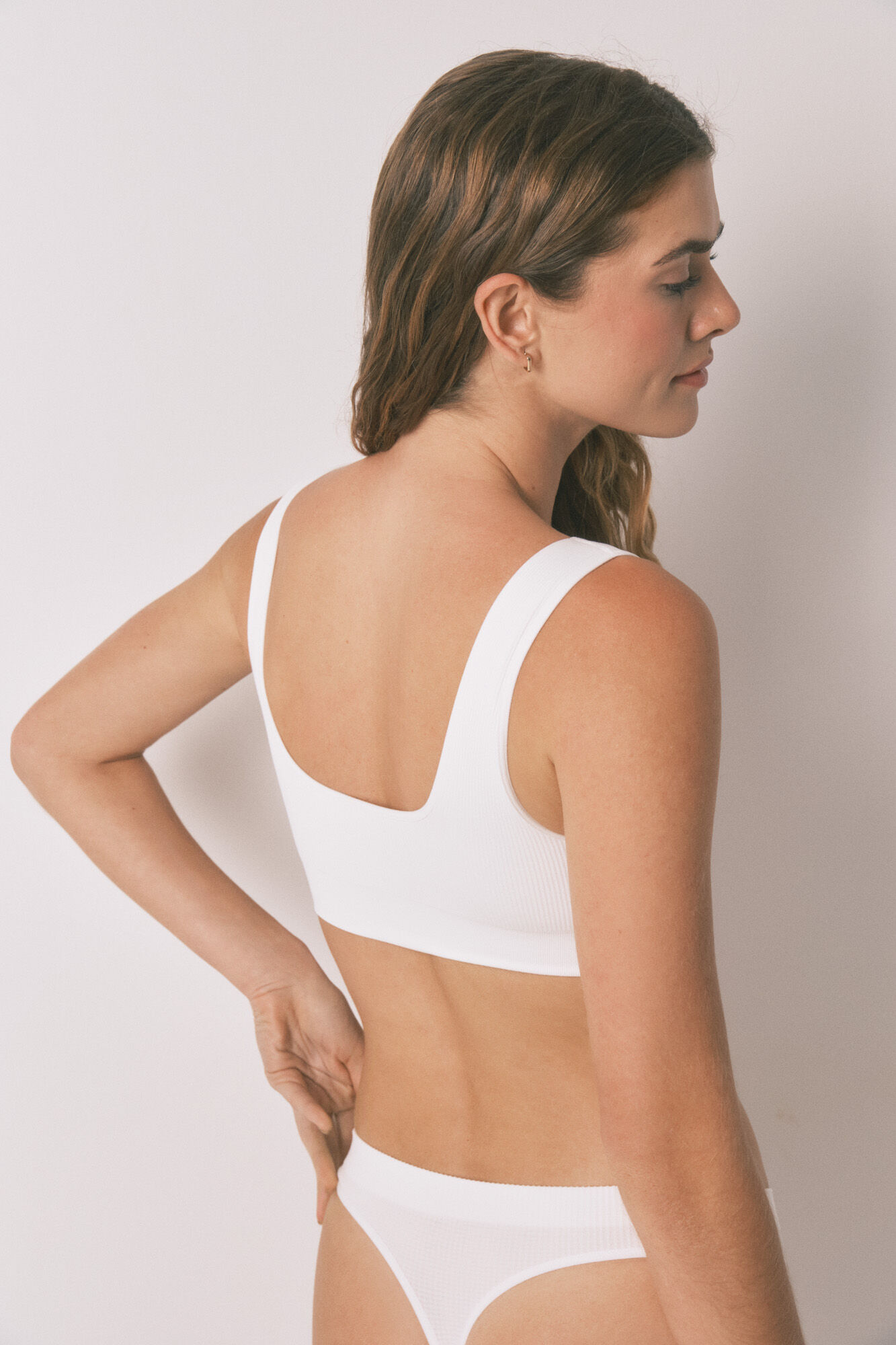 Women'secret LOVELY top blanca acanalada sin costuras