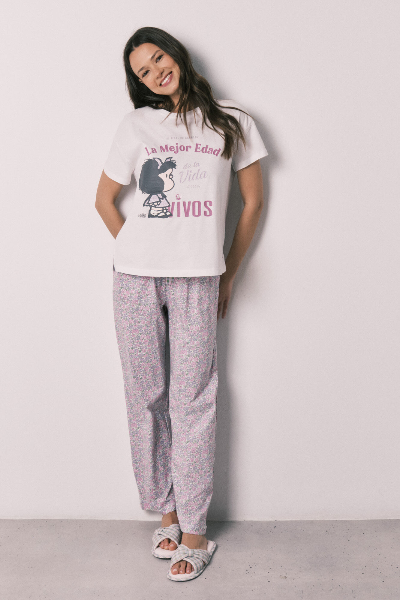 Women'secret Pijama larga de algod&oacute;n Mafalda florecitas