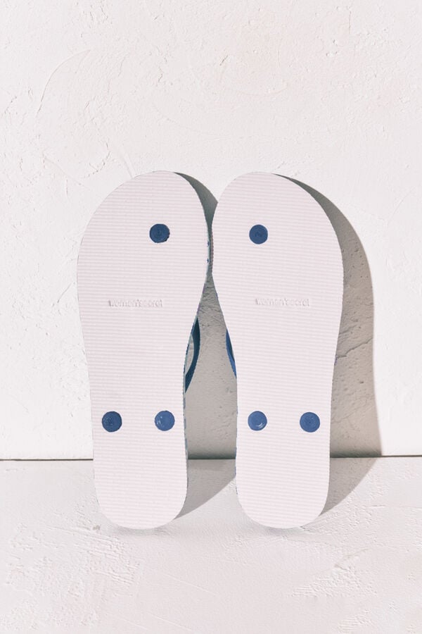 Women'secret Chanclas de dedo con estampado geom&eacute;trico azul estampado