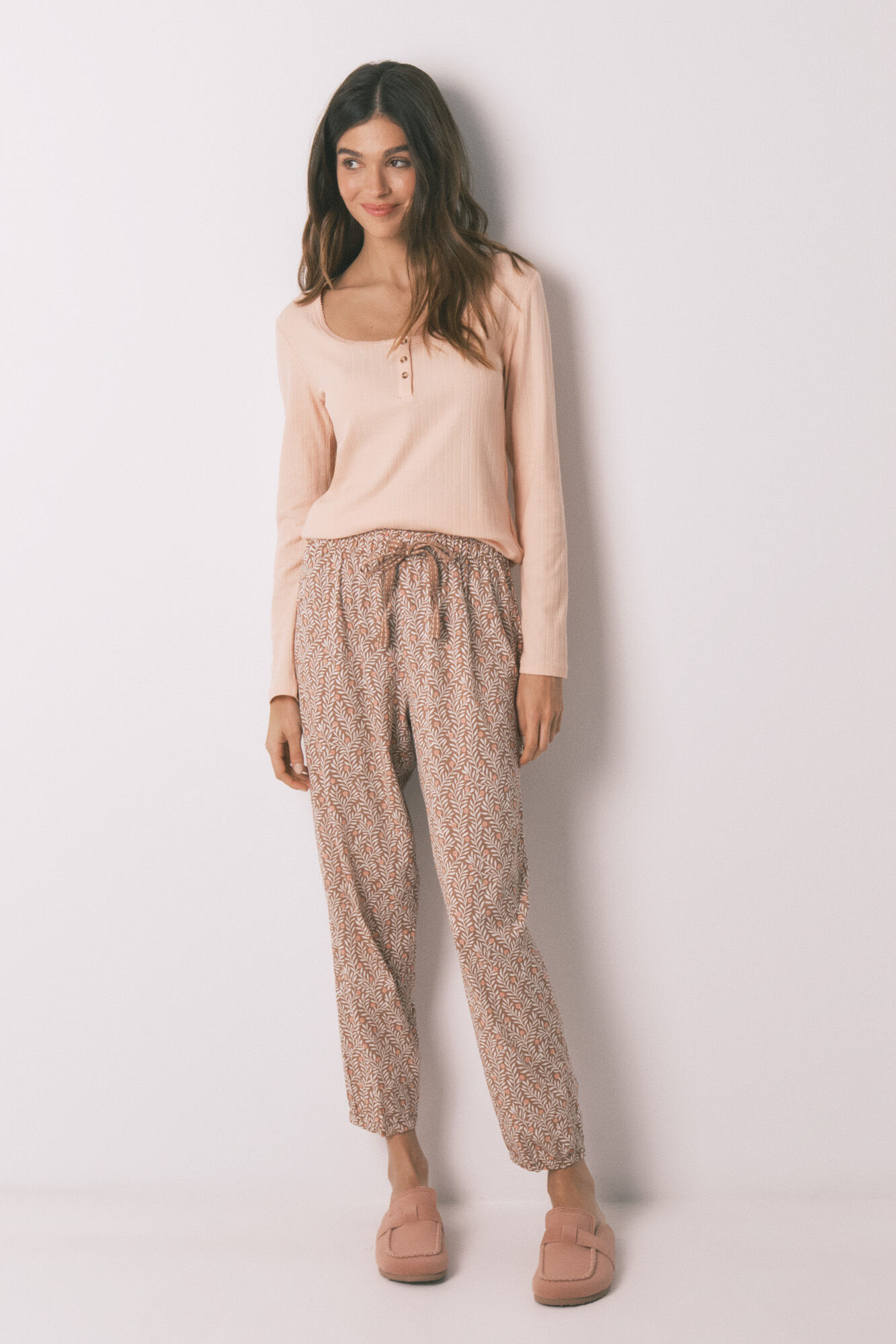 Women'secret Pijama larga estampado de flores de algod&oacute;n rosa