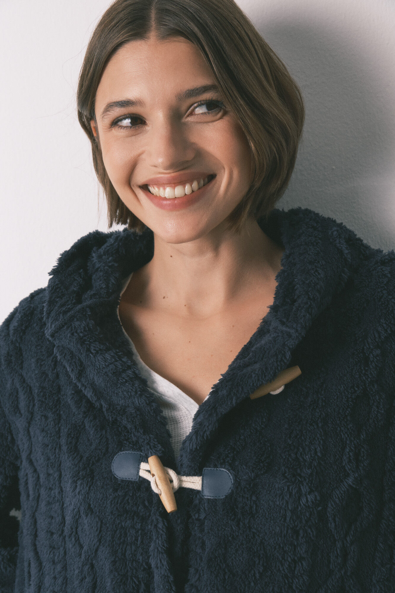 Women'secret Bata corta capucha polar suave azul