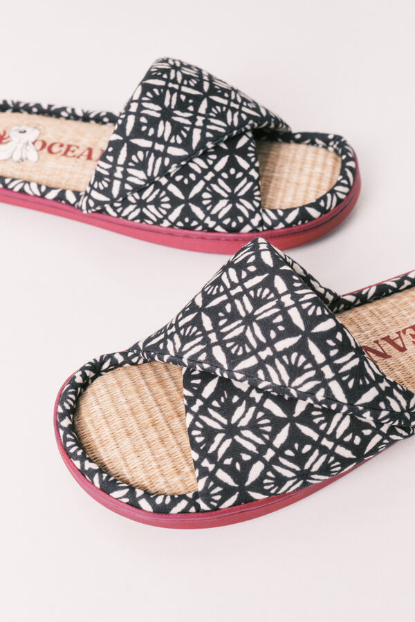 Women'secret Zapatillas de casa de tiras cruzadas con estampado &eacute;tnico gris