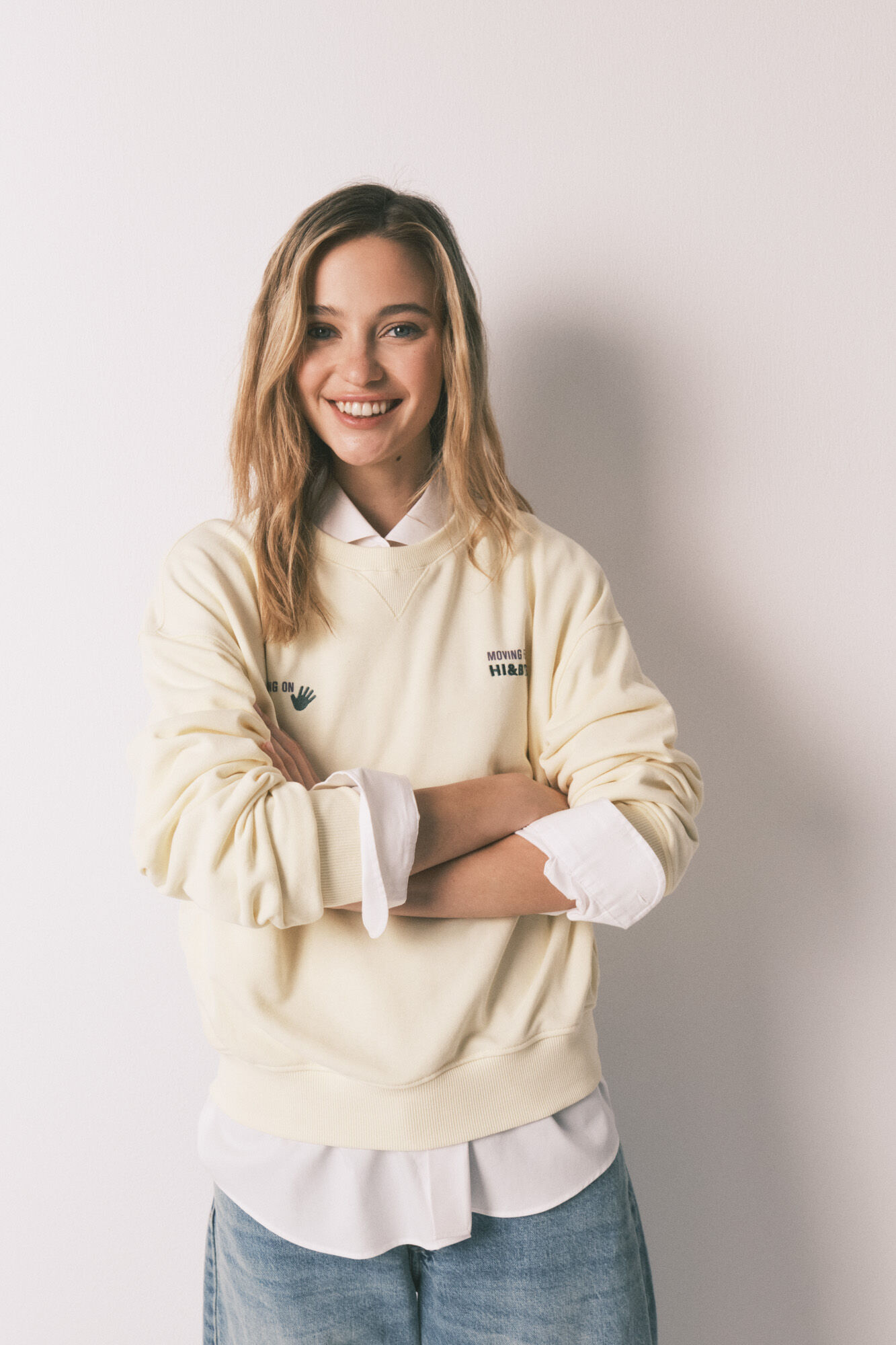 HI&BYE Sudadera corta lisa de felpa de algod&oacute;n amarilla