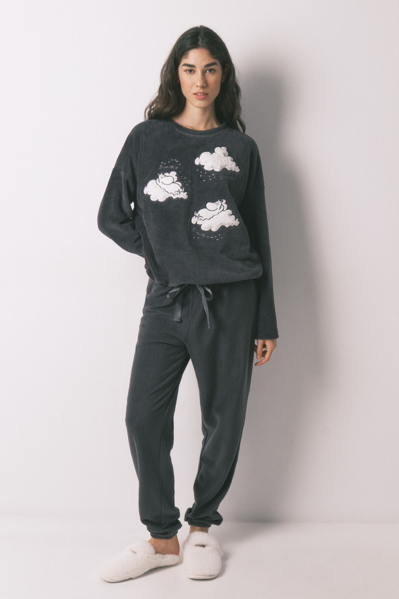 Women'secret Pijama larga estampado Moomin de polar gris