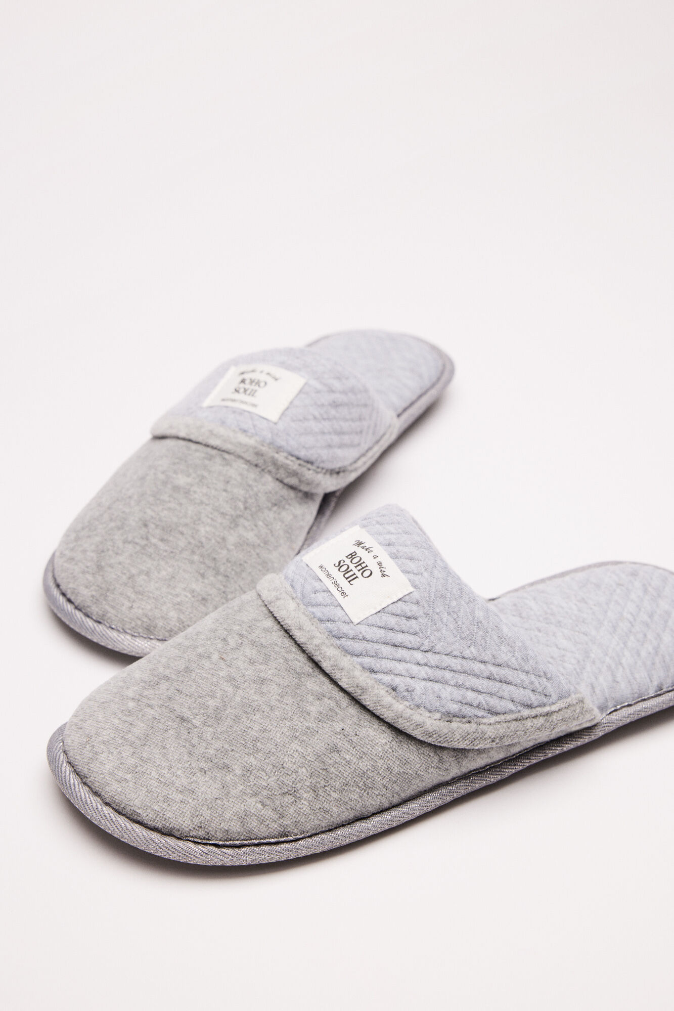 Pantuflas acolchadas gris