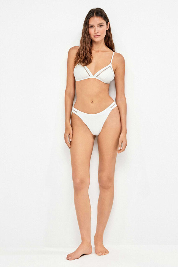 Gisela Panty de bikini brasile&ntilde;o troquelado marfil