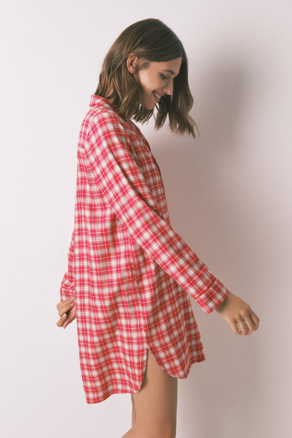 Women'secret Camis&oacute;n corto con estampado de cuadros de Snoopy rojo