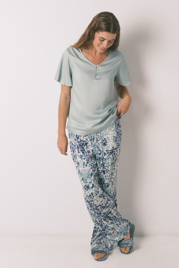 Womensecret Pijama de satén de viscosa con estampado floral verde verde
