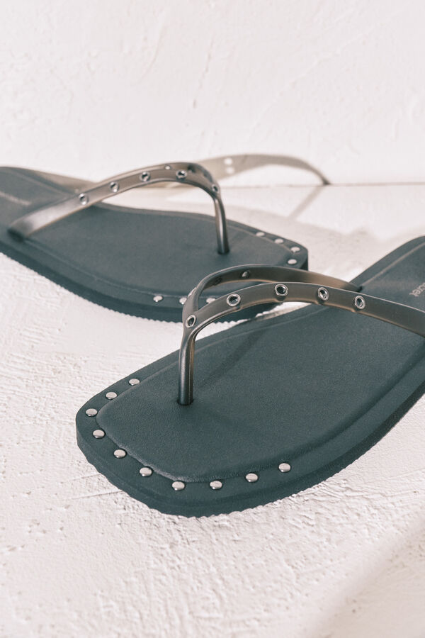 Women'secret Chanclas de punta cuadrada negras con tachuelas negro