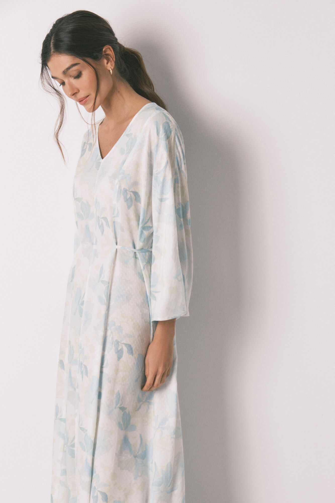 Women'secret Camis&oacute;n largo cruzado con cintur&oacute;n