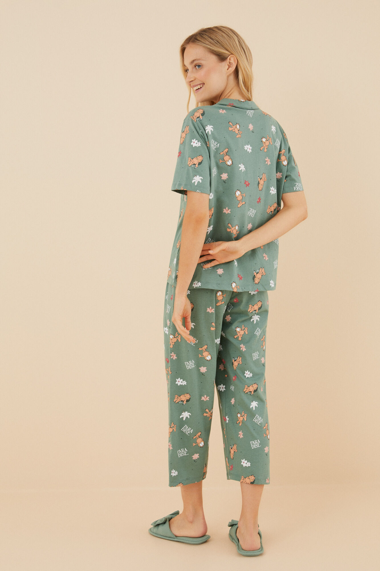 Pijama camisera 100 algodon Garfield verde