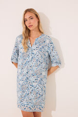 Womensecret Playera de dormir short de viscosa con flores azules estampado