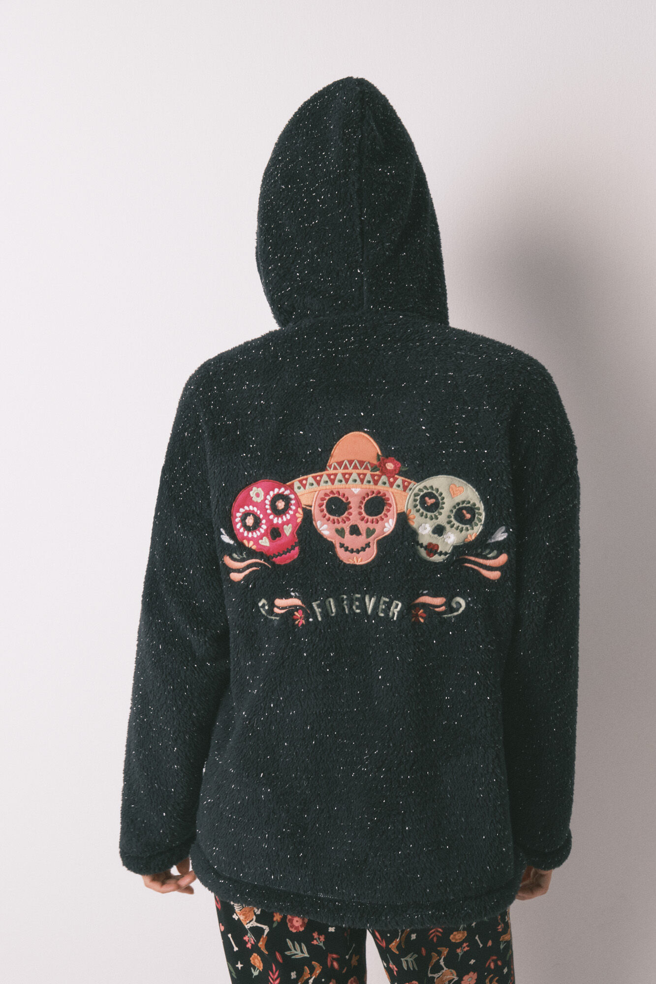 Women'secret Bata negra de borrego "D&iacute;a de Muertos" 