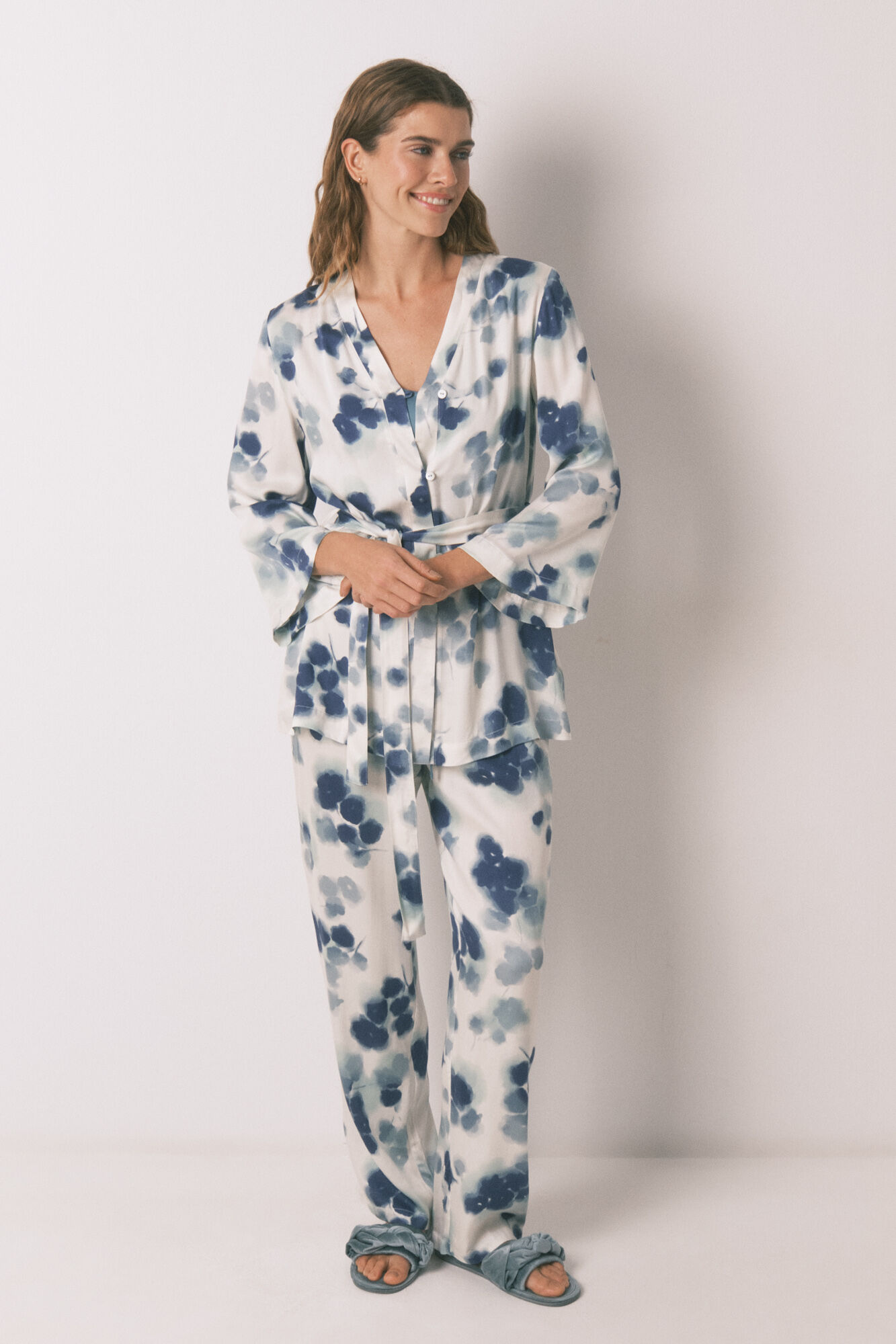 Women'secret Conjunto de pijama de sat&eacute;n con estampado floral verde