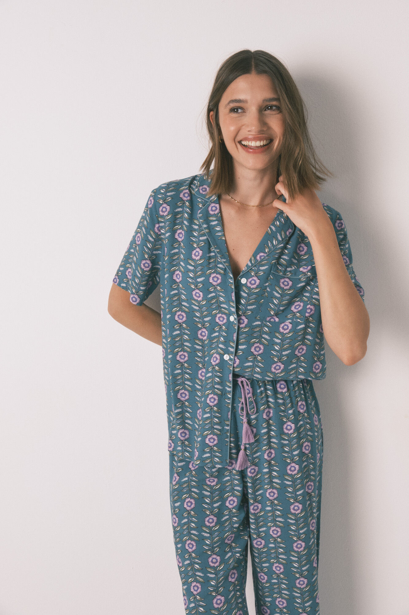 Women'secret Pijama camisera largo con estampado floral verde