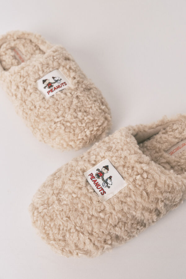 Women'secret Pack de regalo de pantuflas para casa de borrego de Snoopy y antifaz marfil