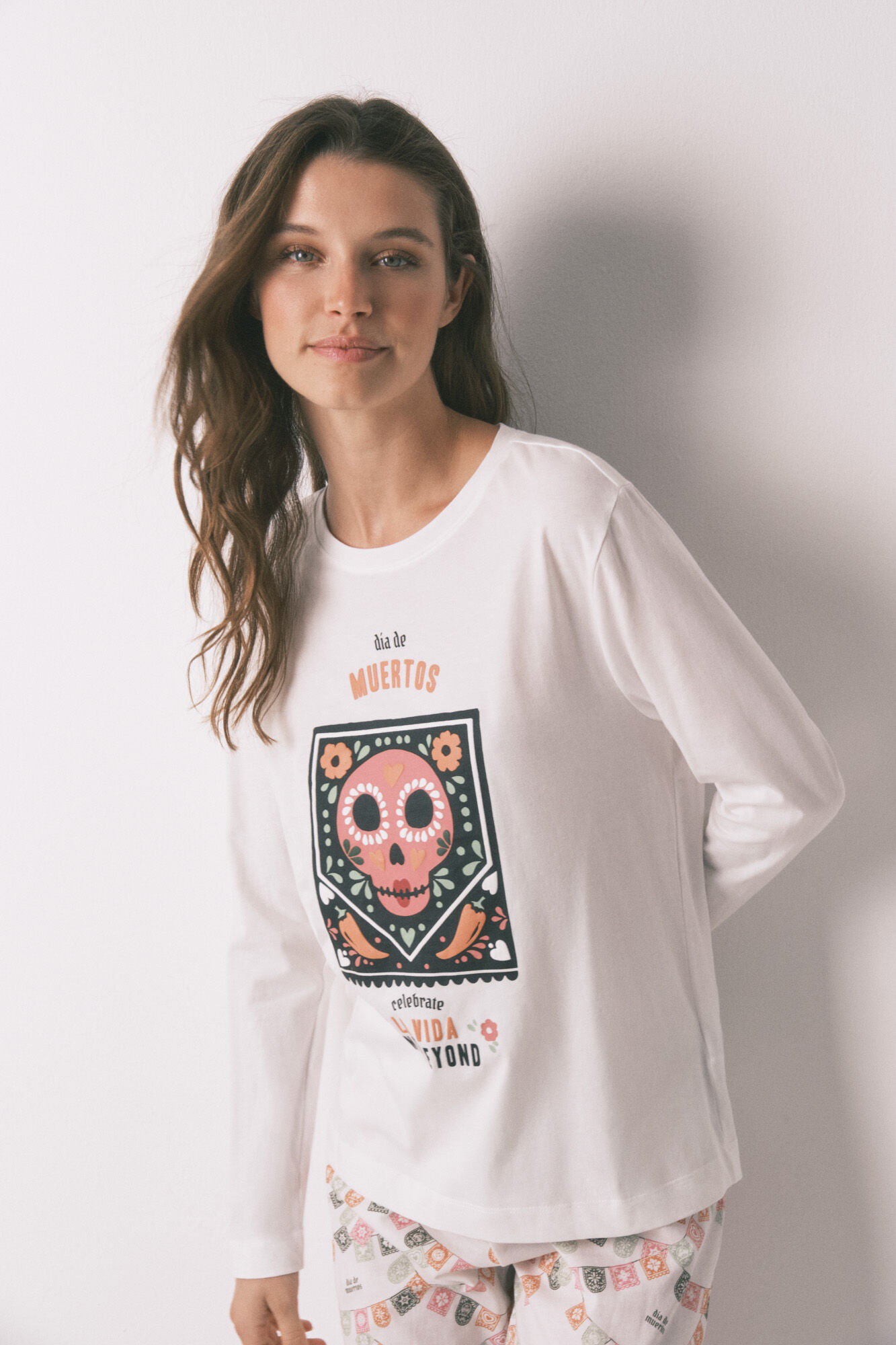 Women'secret Pijama larga"D&iacute;a de Muertos" 100% algod&oacute;n, color marfil