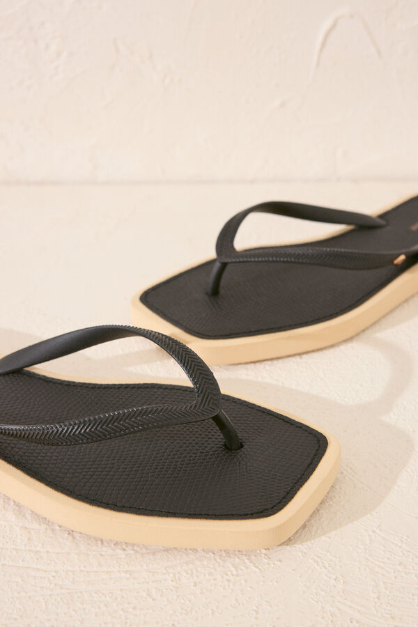 Womensecret Chanclas punta cuadrada serpiente negro negro