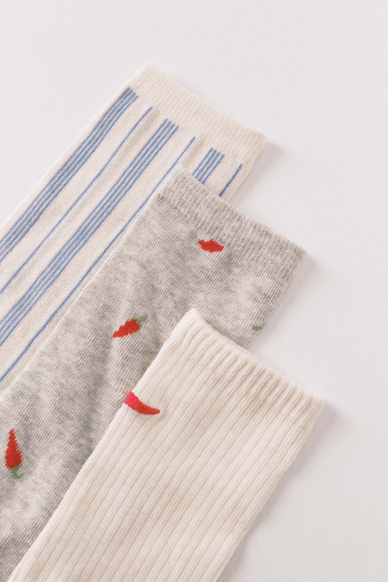 Women'secret Pack 3 calcetines largos estampado de chiles