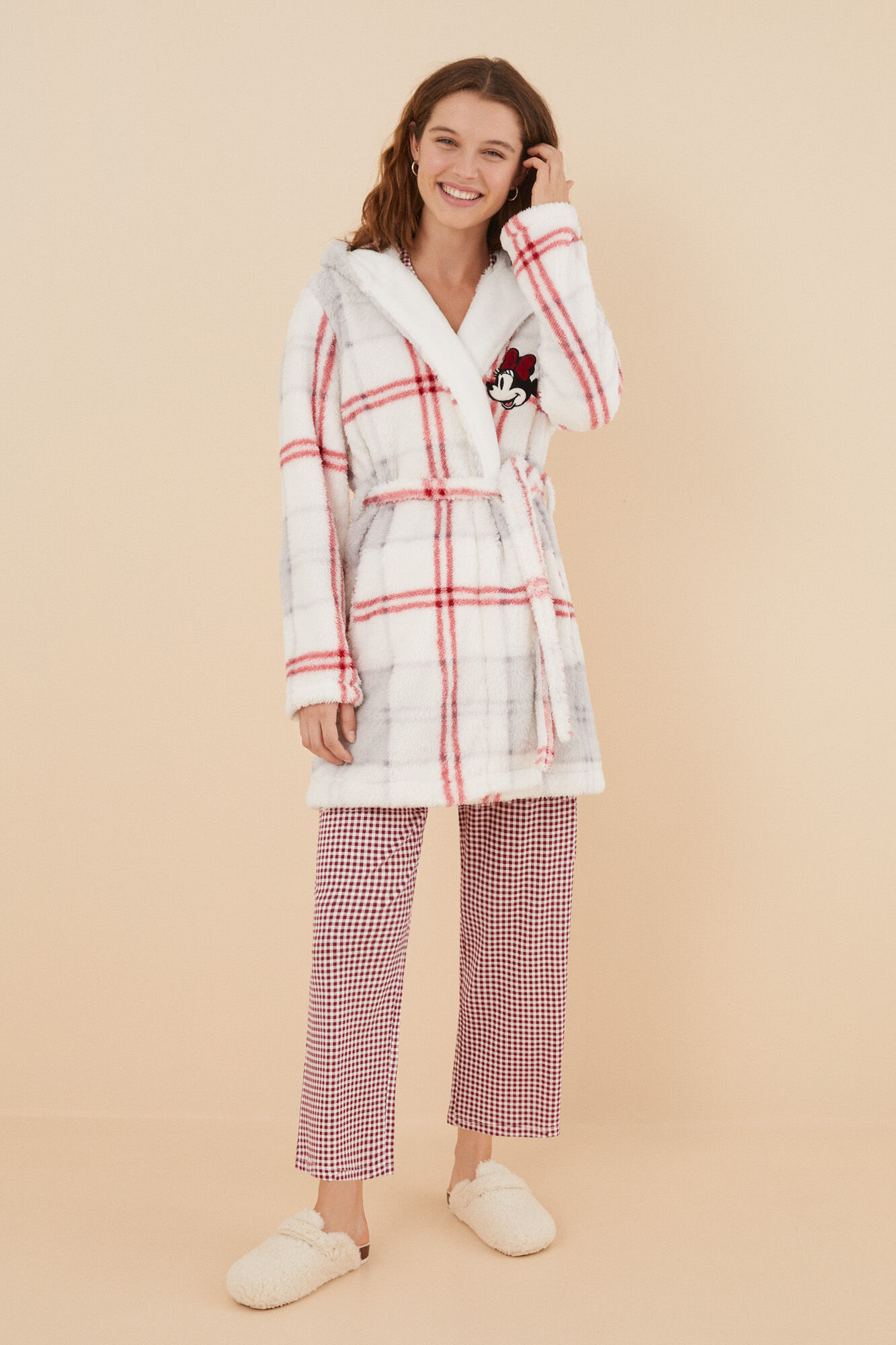 Bata capucha Minnie Mouse