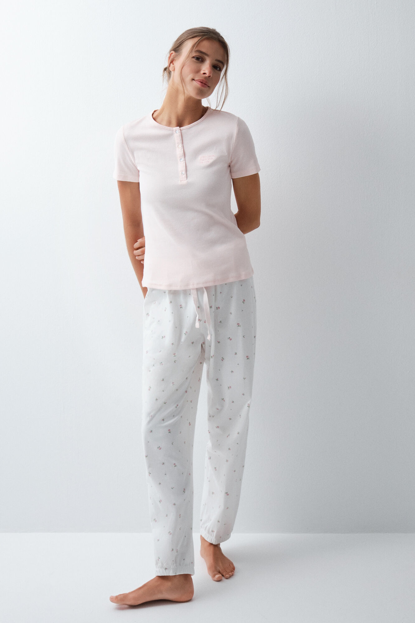 Women'secret Pijama larga de manga corta de algod&oacute;n con estampado floral rosa claro