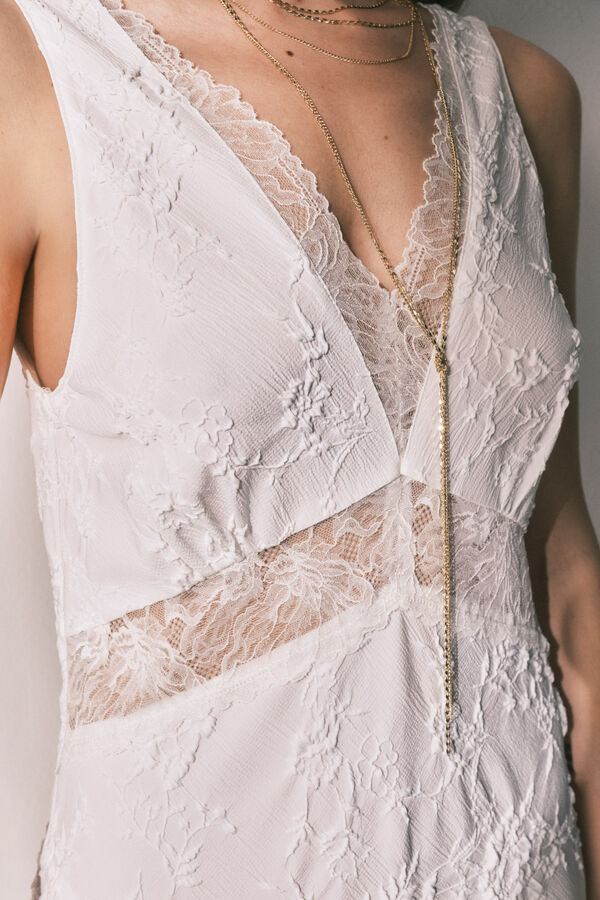 Women'secret Camis&oacute;n largo sat&eacute;n blanco marfil