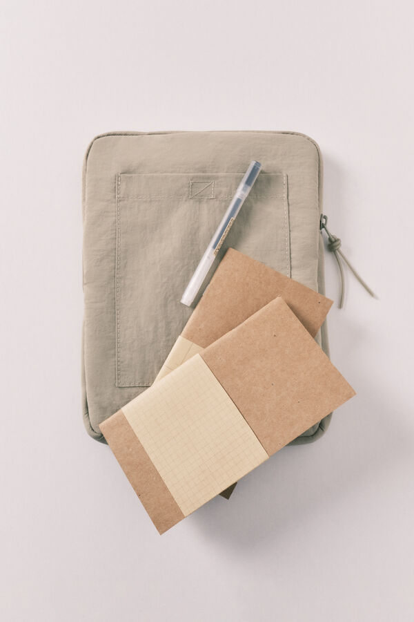 Women'secret Funda tablet acolchada logo verde verde