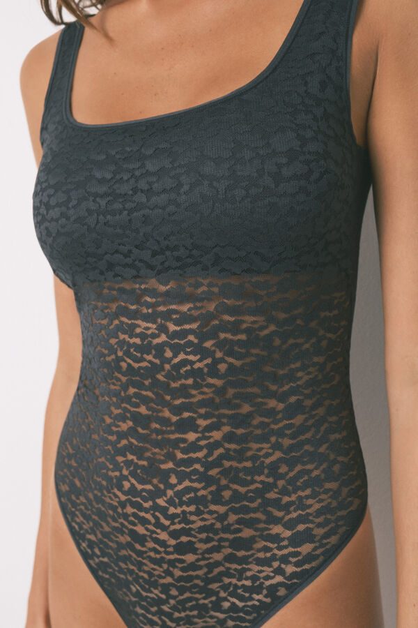 Women'secret Body de encaje con estampado animal gris gris