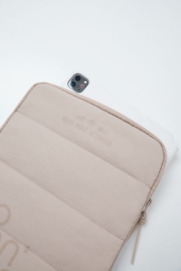 Women'secret Funda tablet acolchada beige caf&eacute;