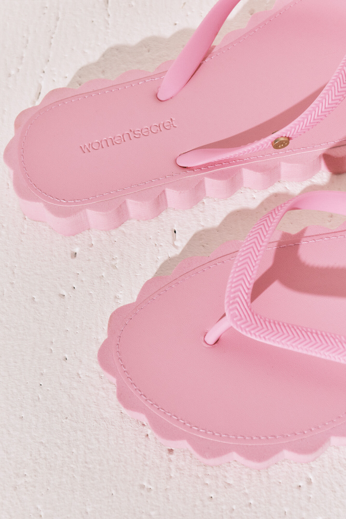 Women'secret Chanclas de dedo efecto ondas rosa