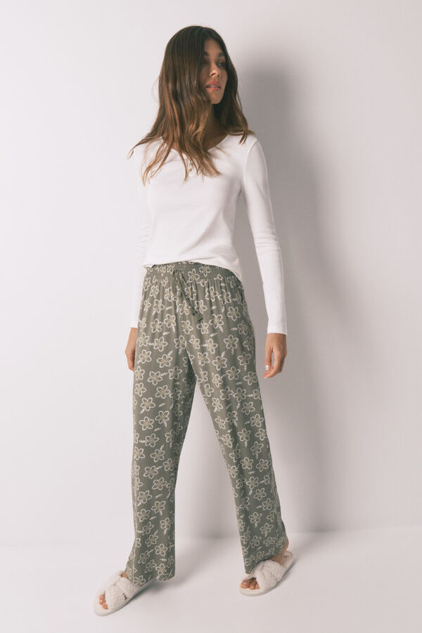 Womensecret Pantalón largo de viscosa con flores color caqui  kaki