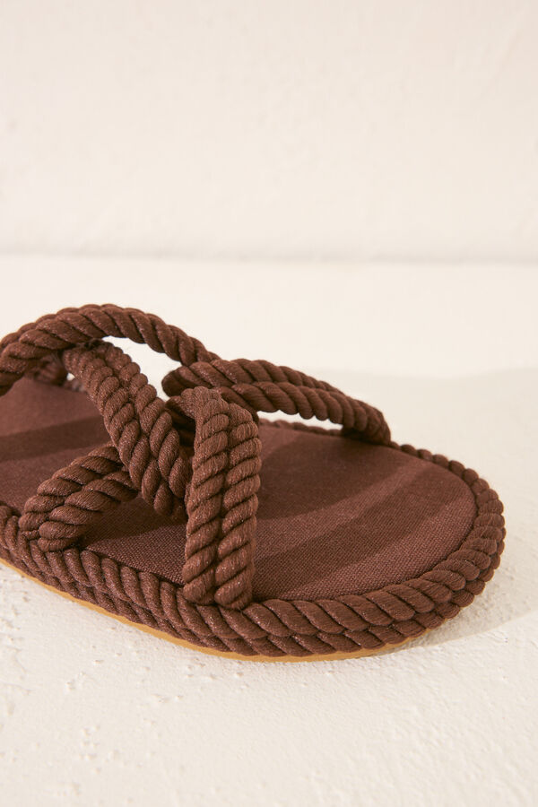 Womensecret Sandalias marrones tiras cruzadas café